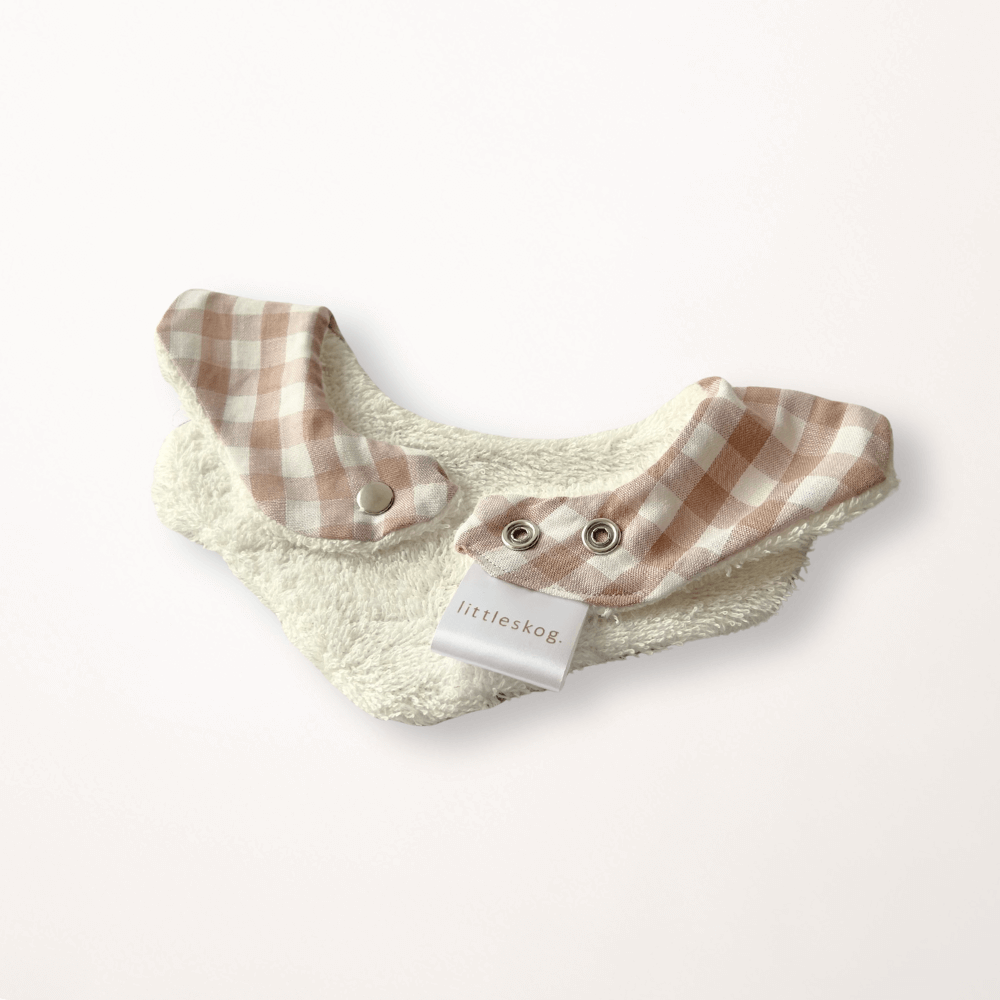 Babybib Gans Karo bestickt – Lätzchen – Bild 3