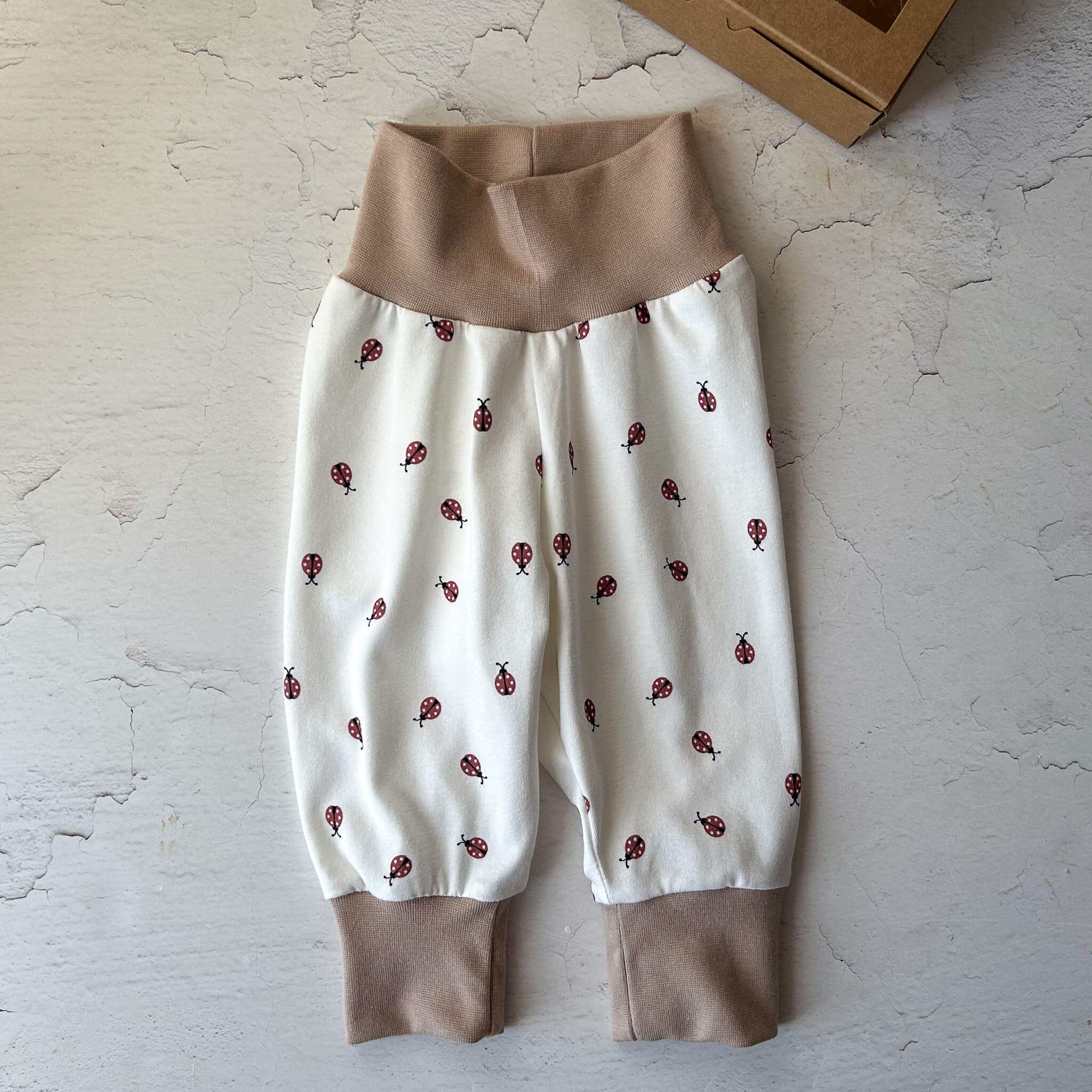 Hosen Set „Kleine Freunde“ – Baby Pumphosen – Bild 5